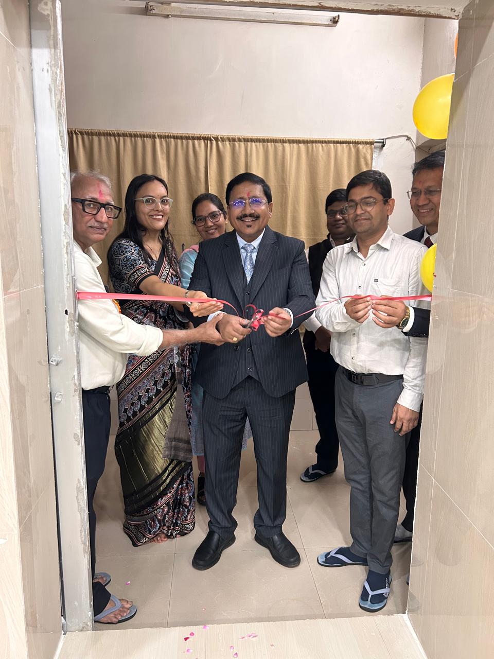 कोरबा में नवजात शिशुओं के बेहतर उपचार की दिशा में महत्वपूर्ण पहल  शासकीय मेडिकल कॉलेज एवं अस्पताल में एनआईसीयू के विस्तारित भवन का उद्घाटन